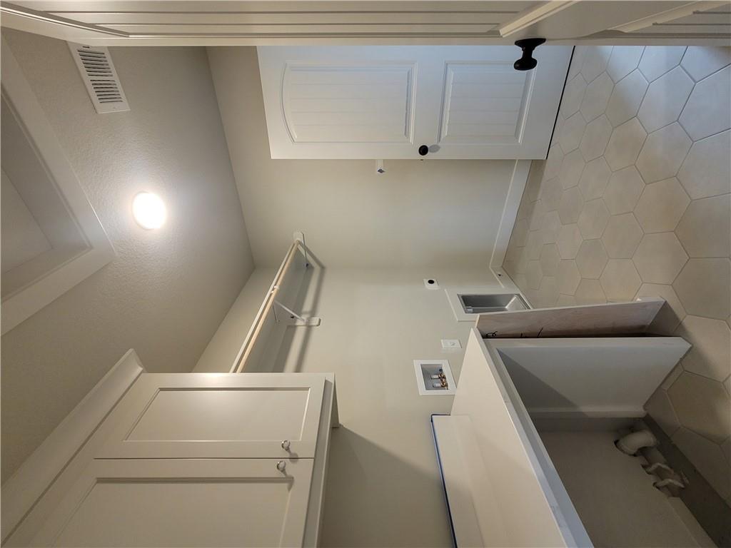 18232 Oakmont Street Property Photo 33