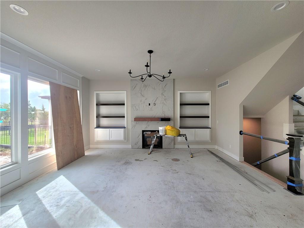 18261 Earnshaw Street Property Photo 6