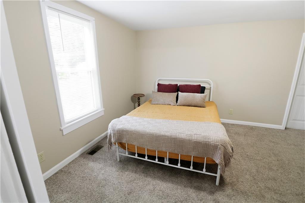 423 E Market Street Property Photo 9
