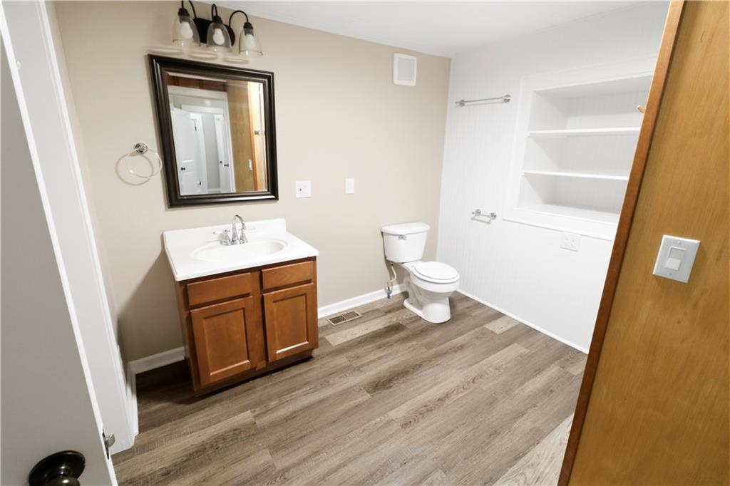 423 E Market Street Property Photo 11