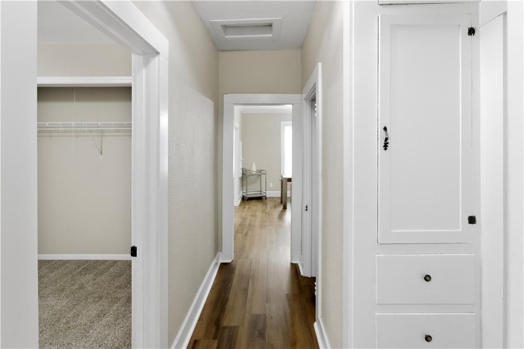 423 E Market Street Property Photo 13