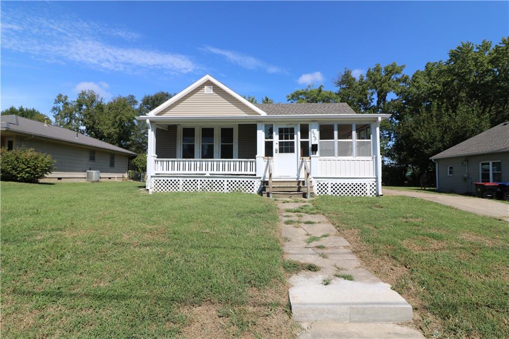 423 E Market Street Property Photo 15