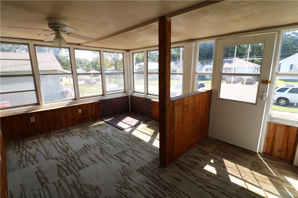 423 E Market Street Property Photo 17