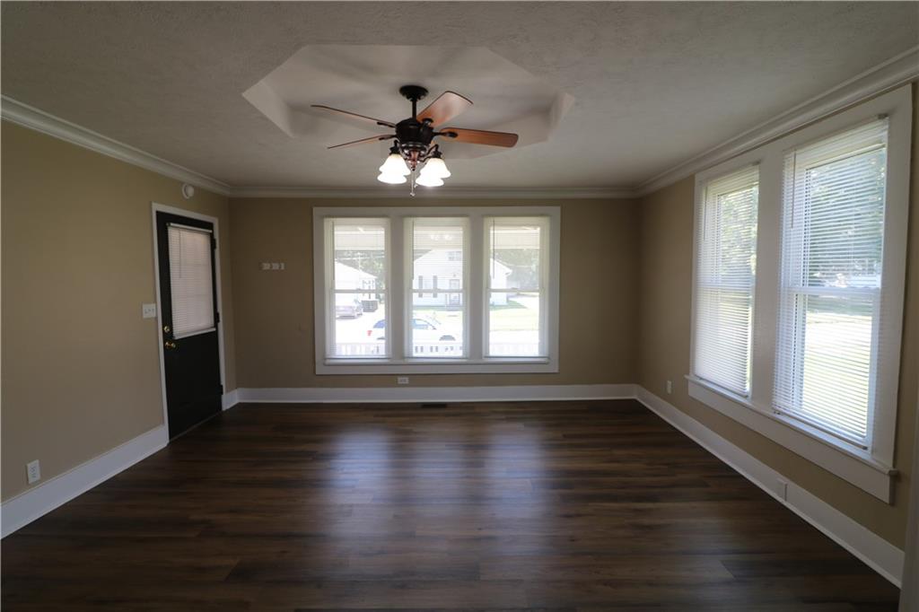 423 E Market Street Property Photo 20