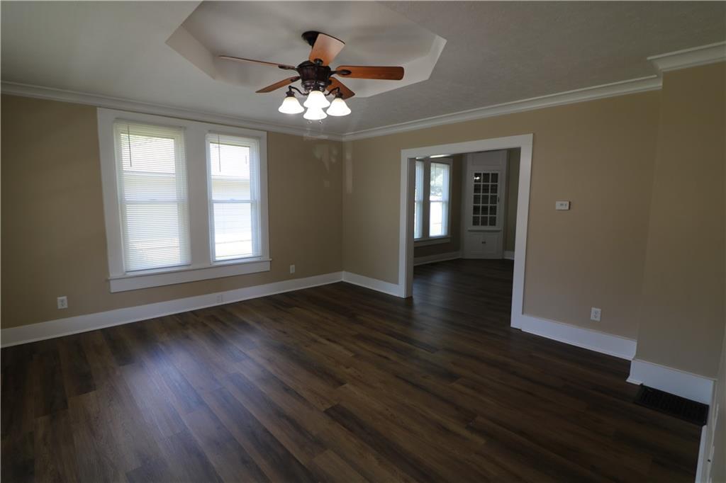 423 E Market Street Property Photo 21