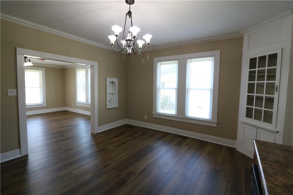 423 E Market Street Property Photo 22