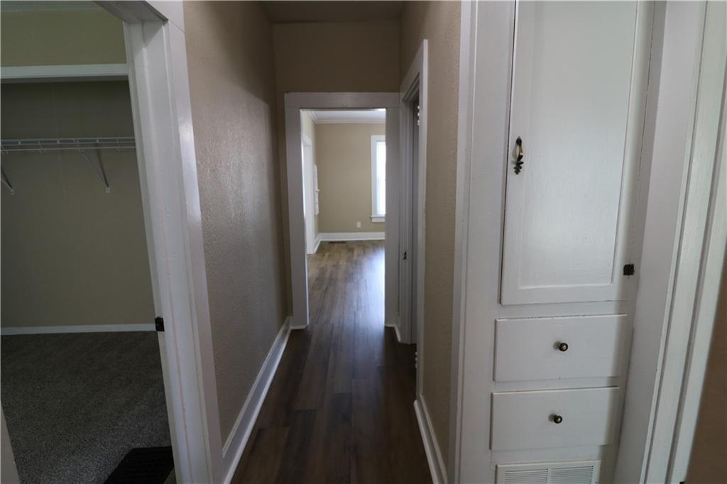 423 E Market Street Property Photo 28