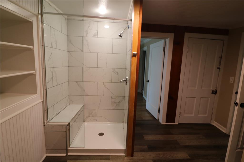 423 E Market Street Property Photo 29