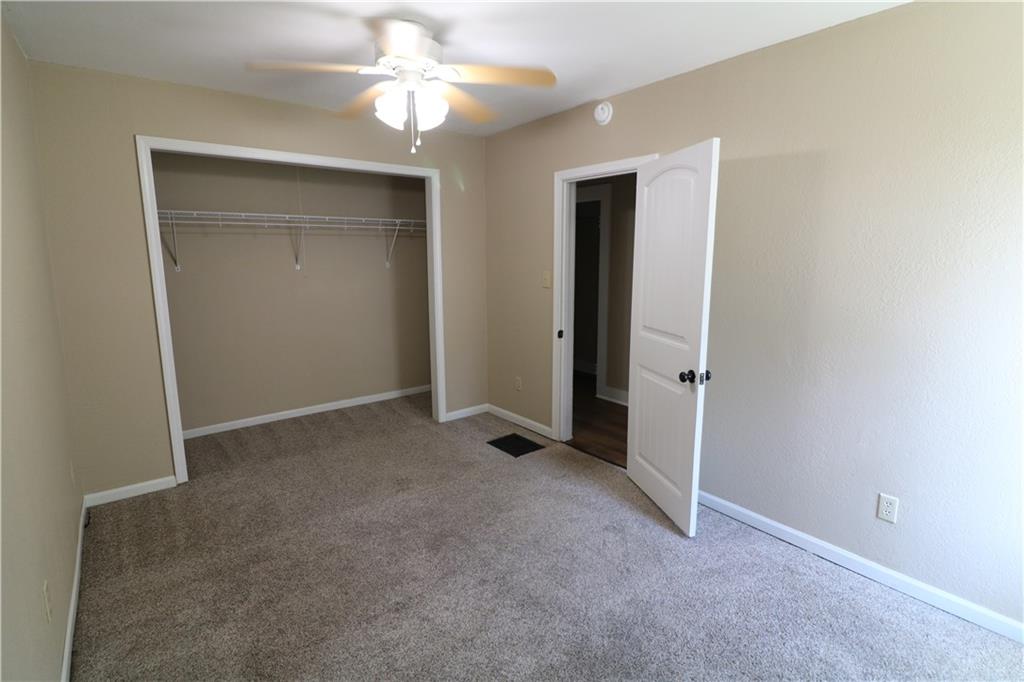 423 E Market Street Property Photo 33