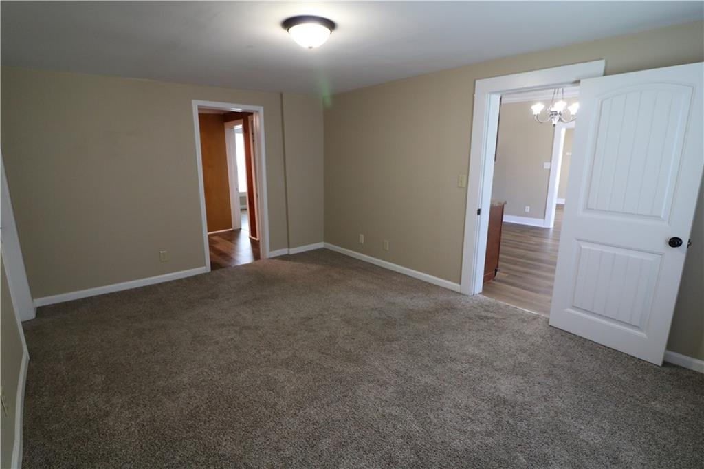 423 E Market Street Property Photo 35