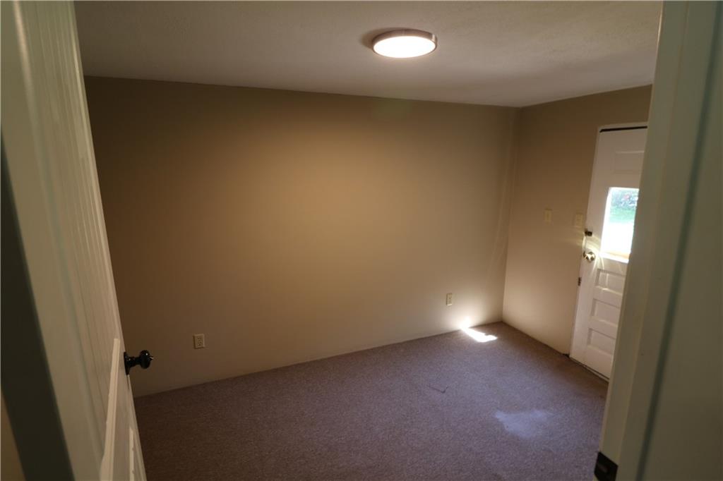 423 E Market Street Property Photo 36
