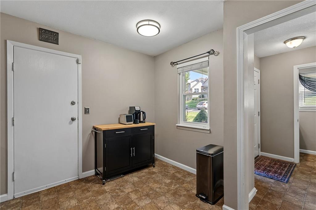 8601 W 108th Place Property Photo 11