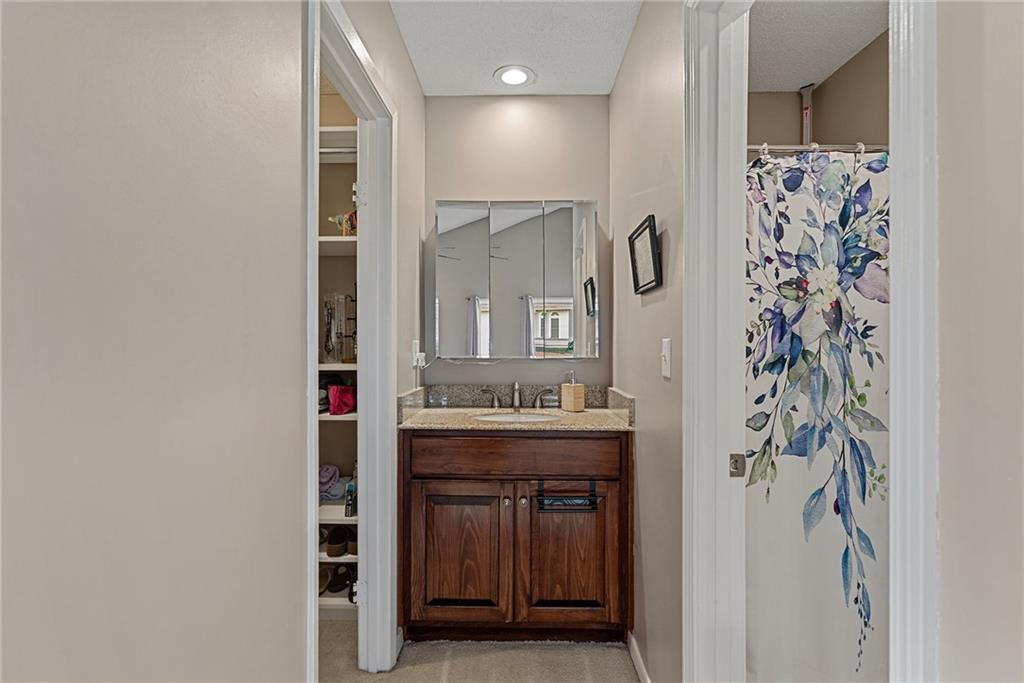 8601 W 108th Place Property Photo 18