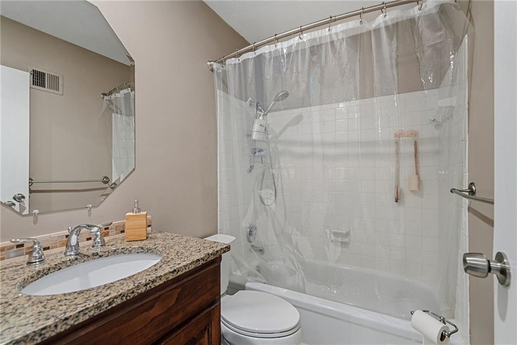 8601 W 108th Place Property Photo 21