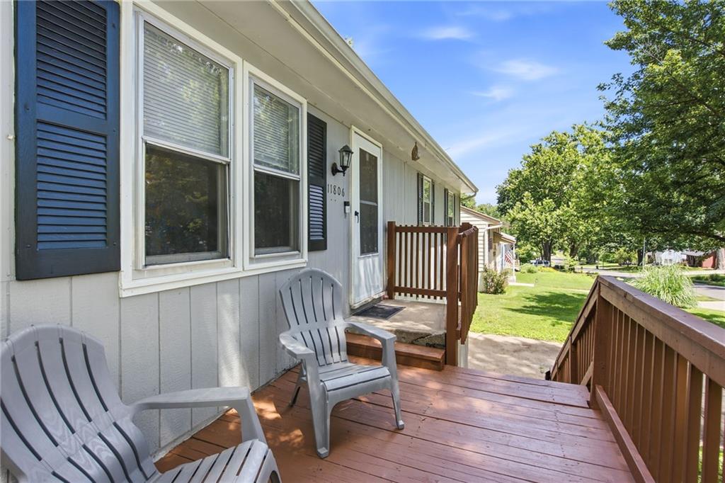11806 E 58th Street Property Photo 6