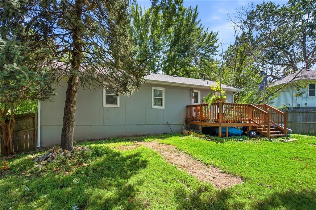 11806 E 58th Street Property Photo 23