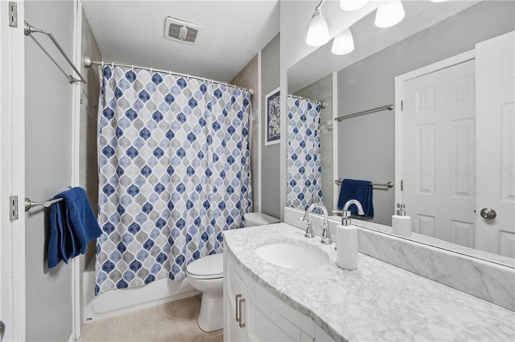 5759 N Anita Avenue Property Photo 15