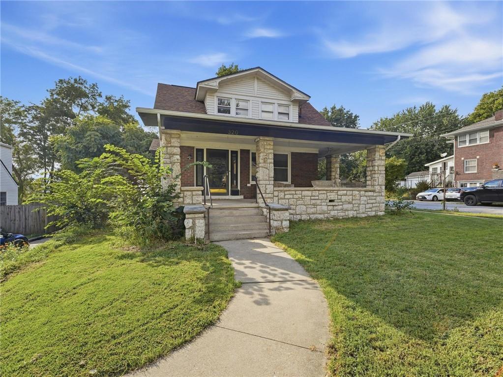 320 N River Boulevard Property Photo 1