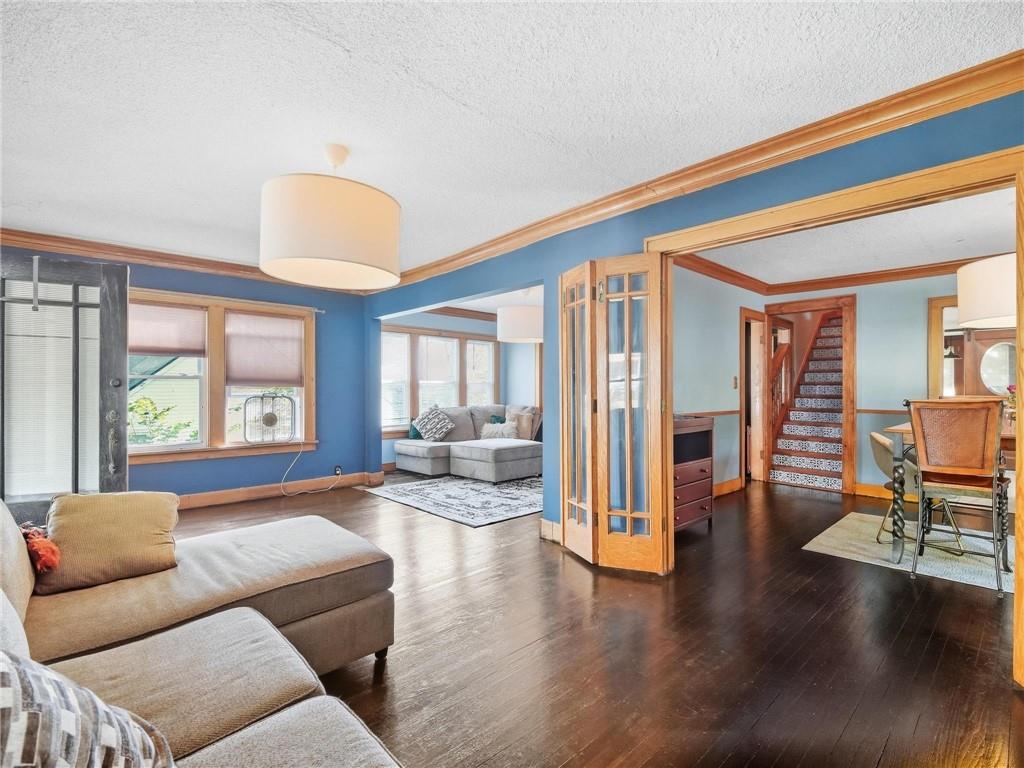 320 N River Boulevard Property Photo 5