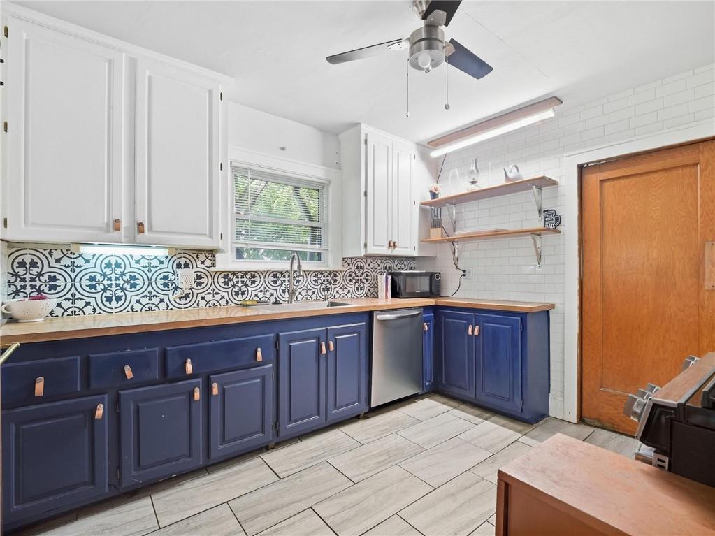 320 N River Boulevard Property Photo 11