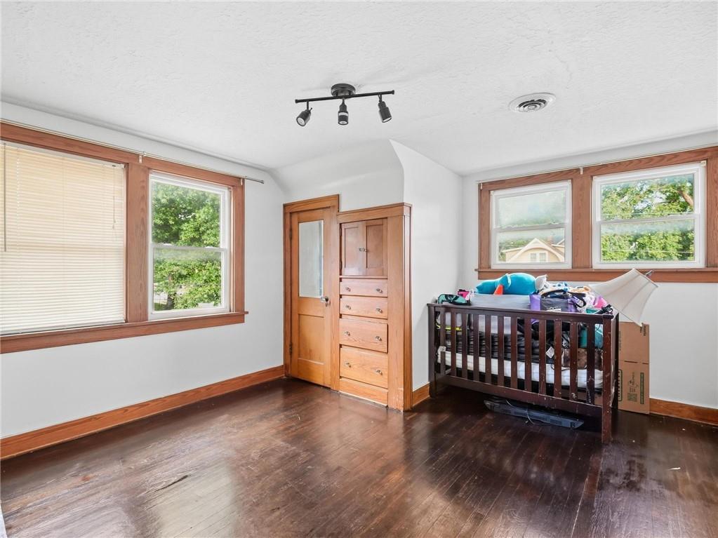 320 N River Boulevard Property Photo 25