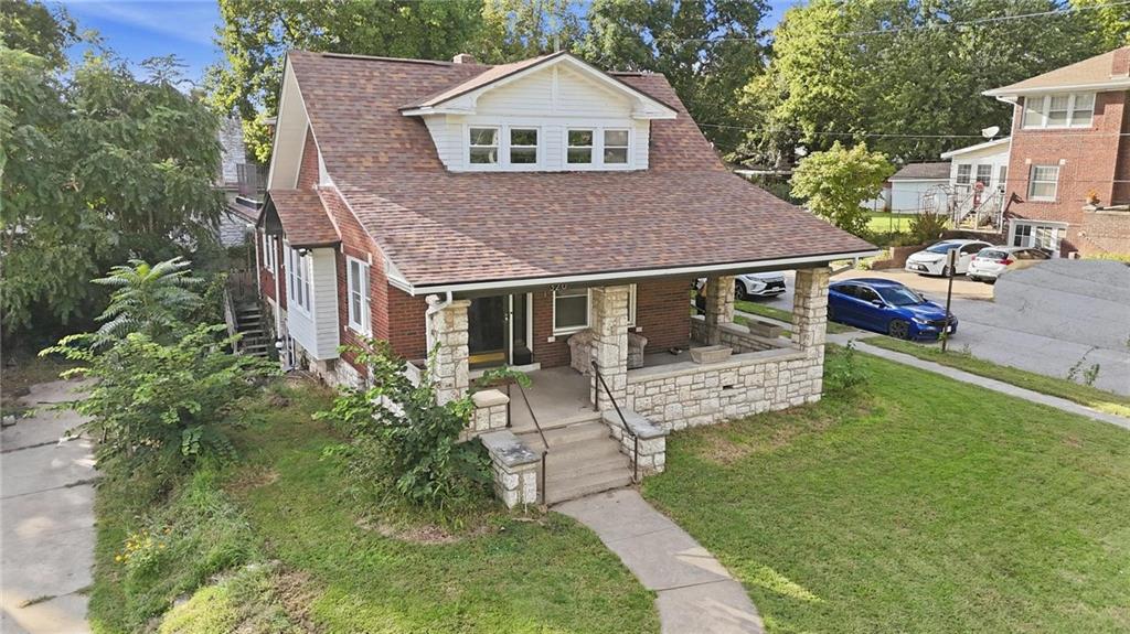 320 N River Boulevard Property Photo 35