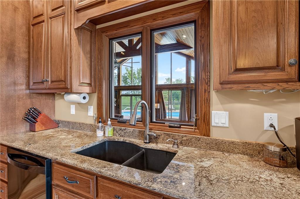 11210 Lakeview Drive Property Photo 26