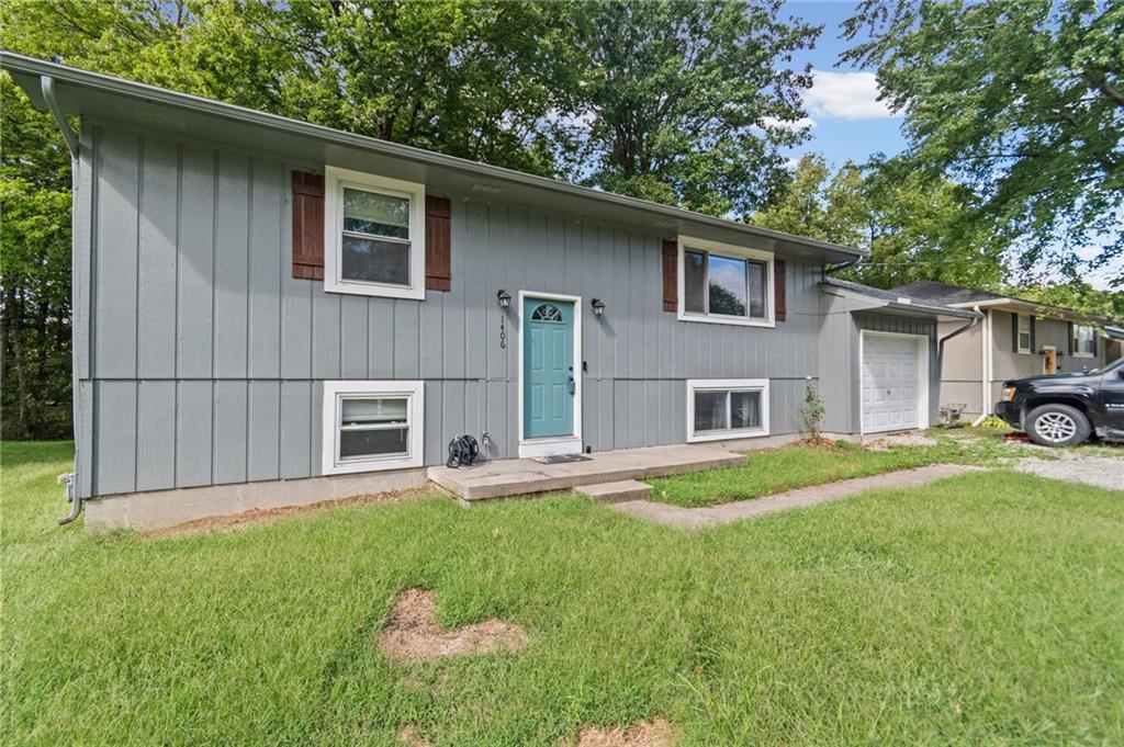 1406 Ridgeway Drive Property Photo 2