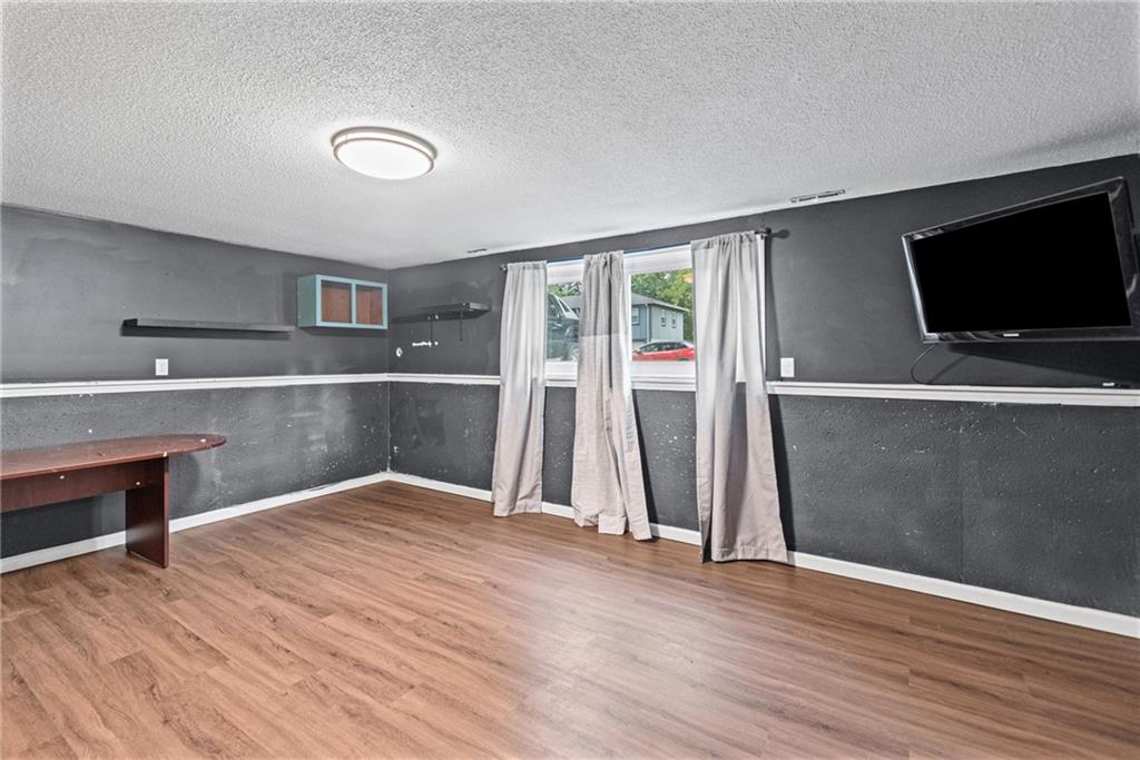 1406 Ridgeway Drive Property Photo 24