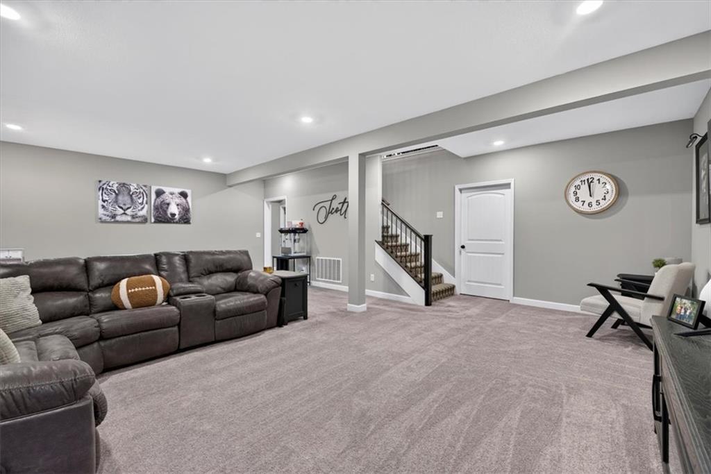 504 Bentwater Drive Property Photo 33