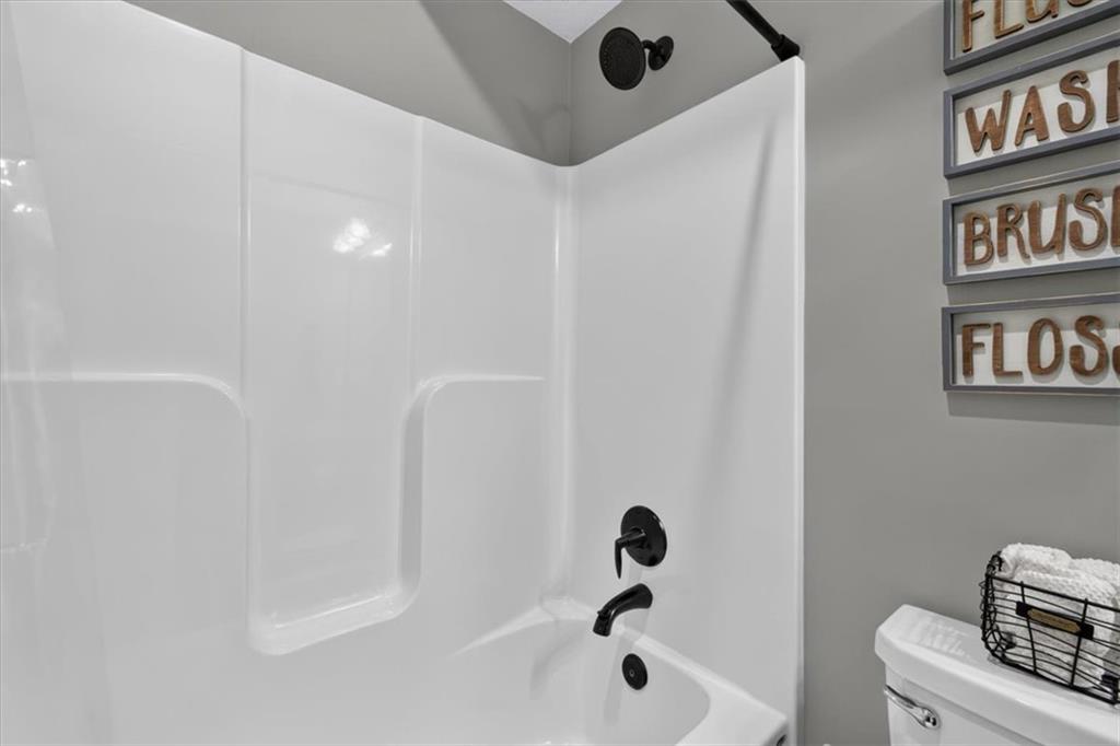 504 Bentwater Drive Property Photo 43