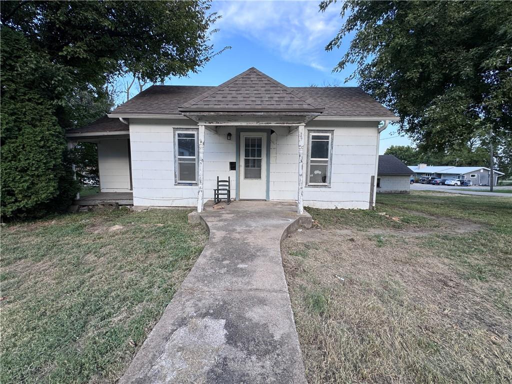 202 N Osage Street Property Photo 1