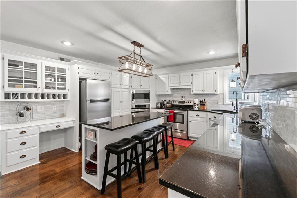 7416 N Wabash Avenue Property Photo 10