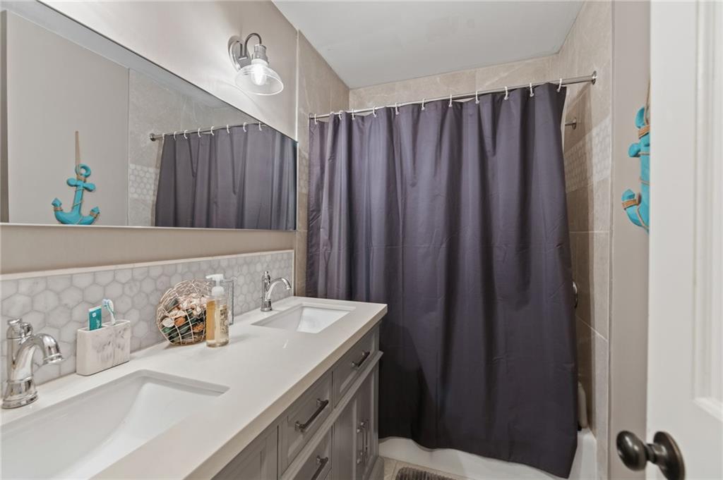 7416 N Wabash Avenue Property Photo 28