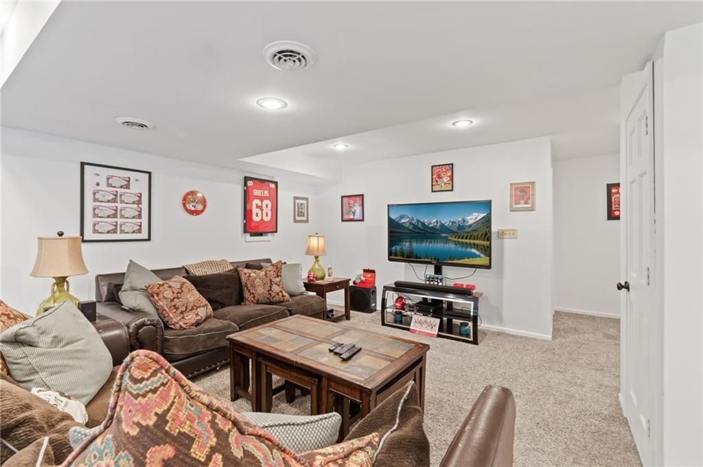 7416 N Wabash Avenue Property Photo 32