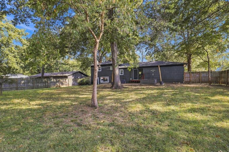 7402 Edgewood Boulevard Property Photo 28