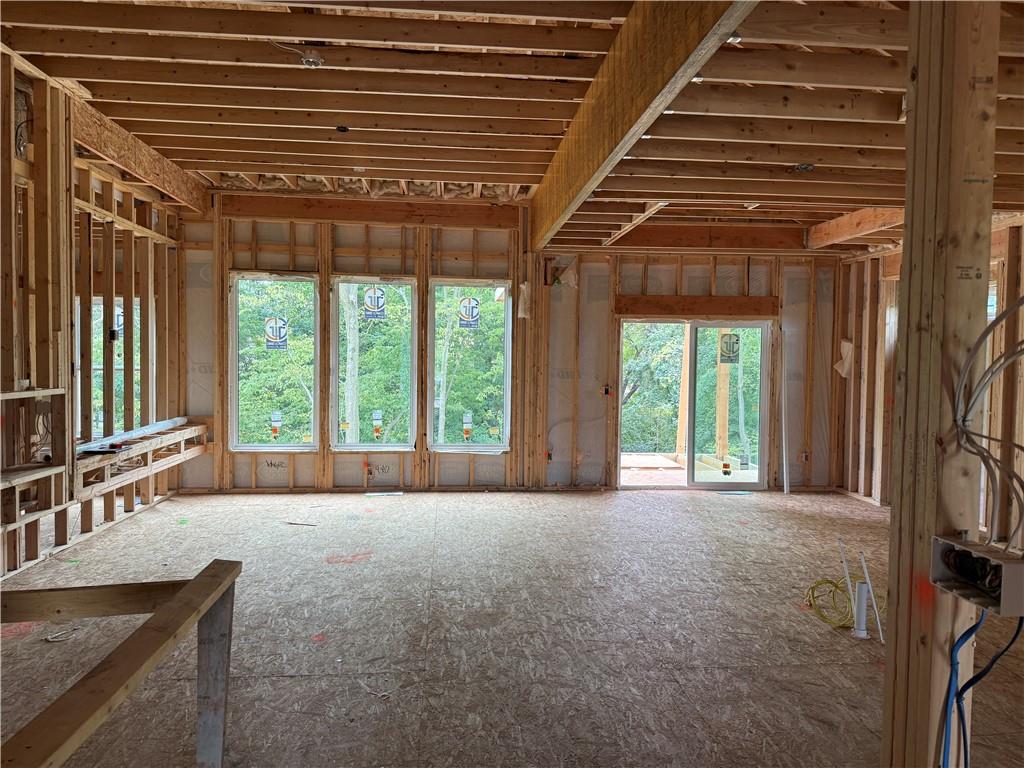 521 Arbor Lane Property Photo 4