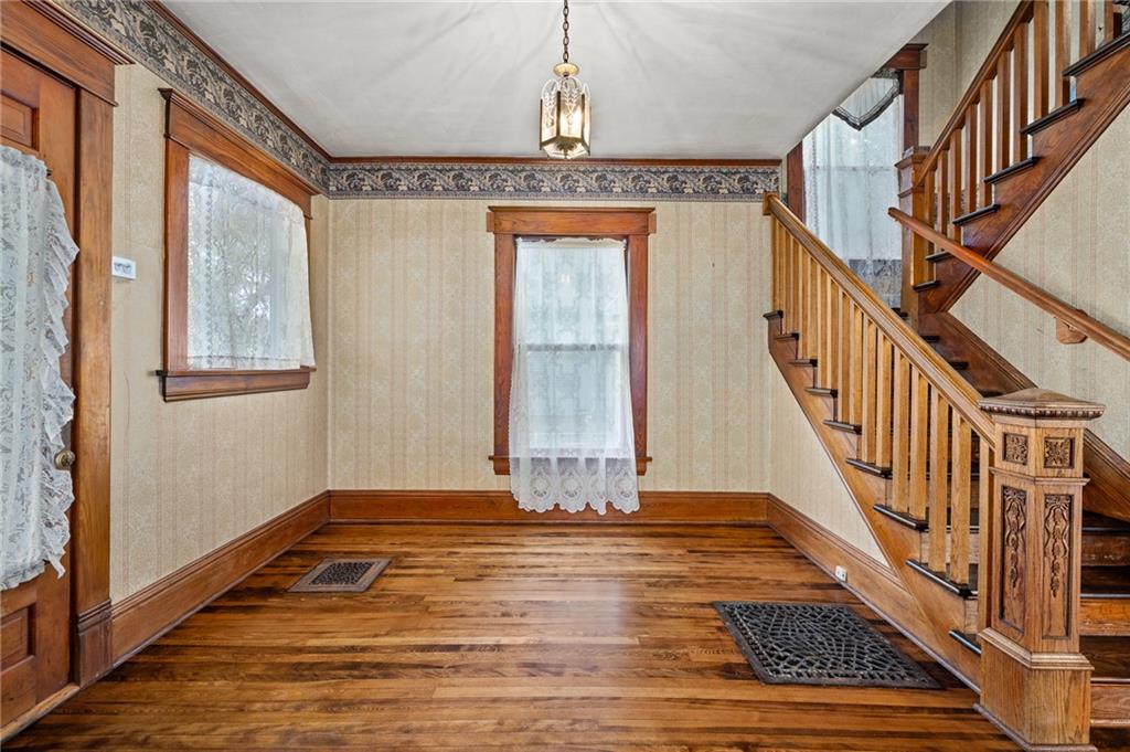 553 E Park Street Property Photo 5