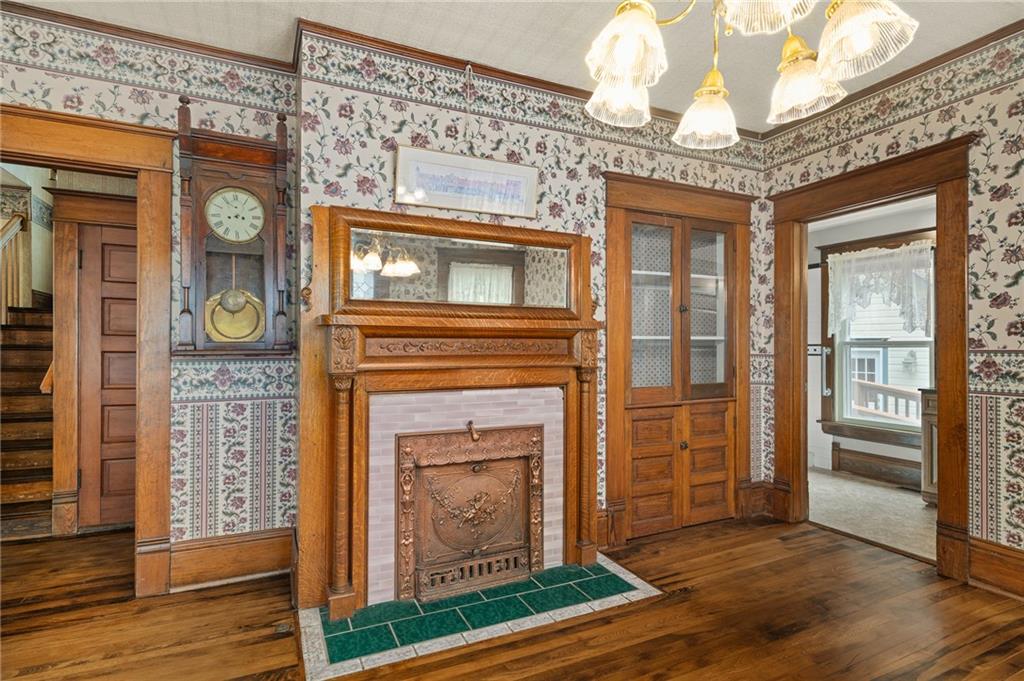 553 E Park Street Property Photo 10