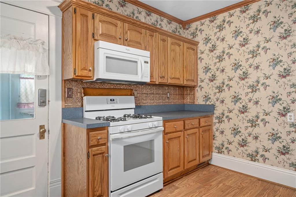 553 E Park Street Property Photo 15