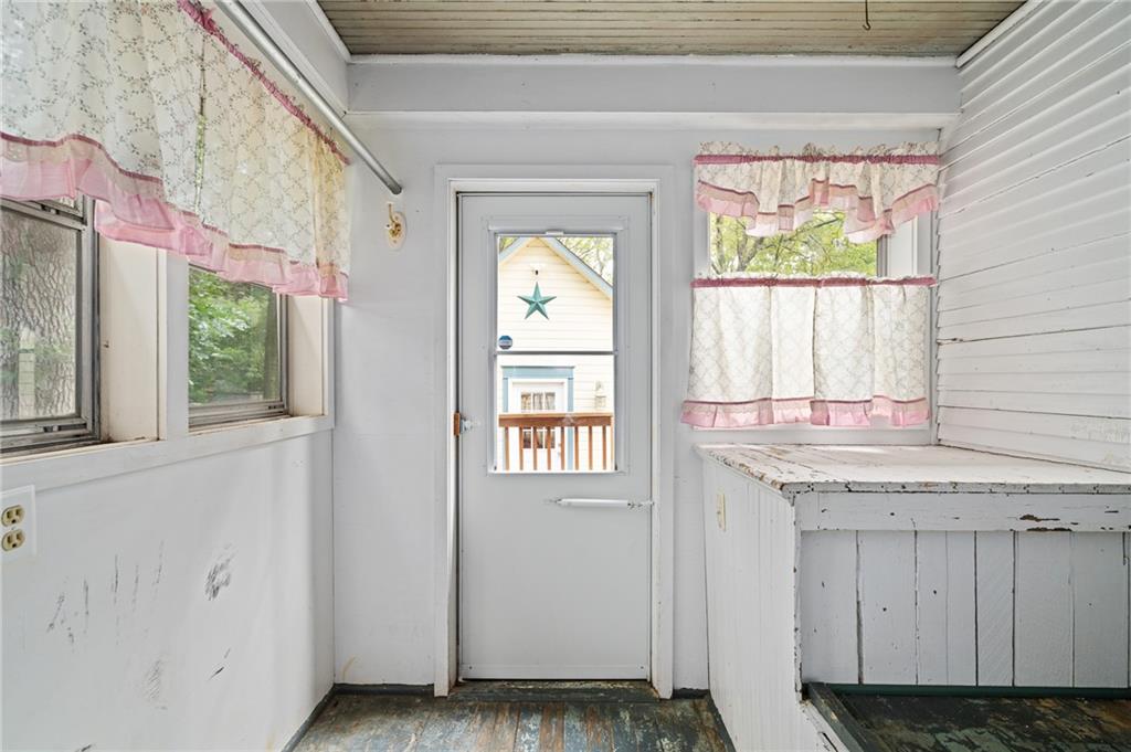 553 E Park Street Property Photo 16