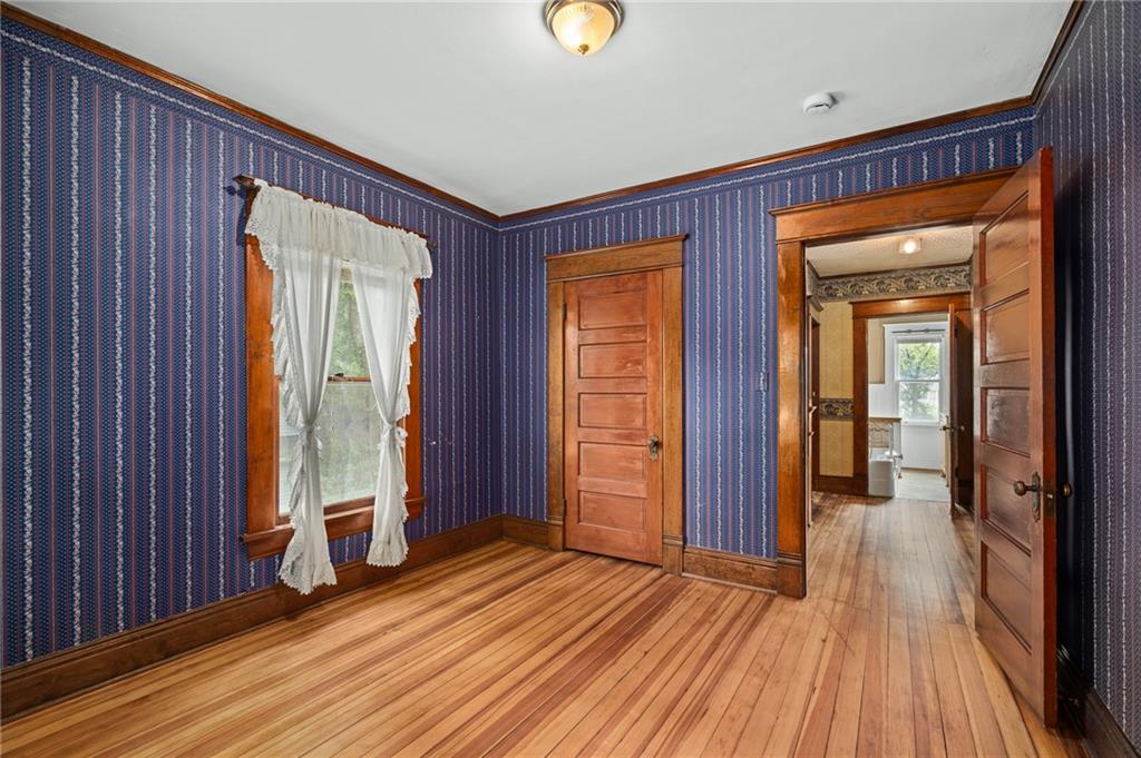 553 E Park Street Property Photo 22