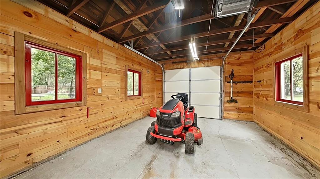 553 E Park Street Property Photo 30