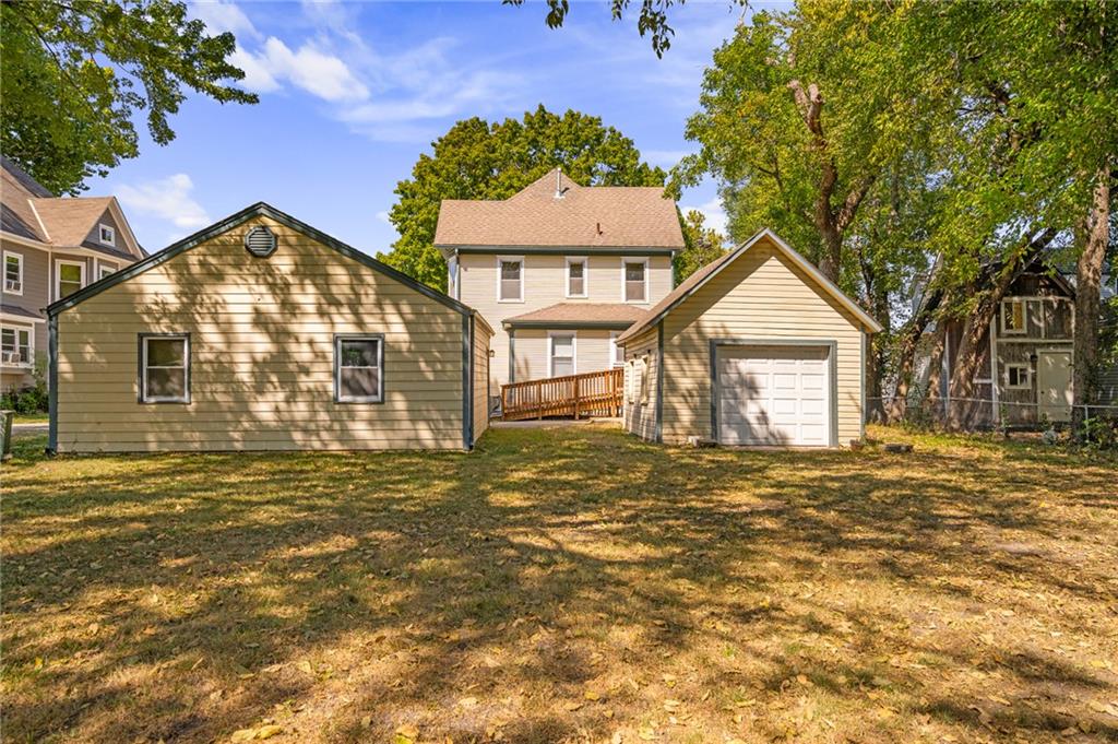 553 E Park Street Property Photo 33