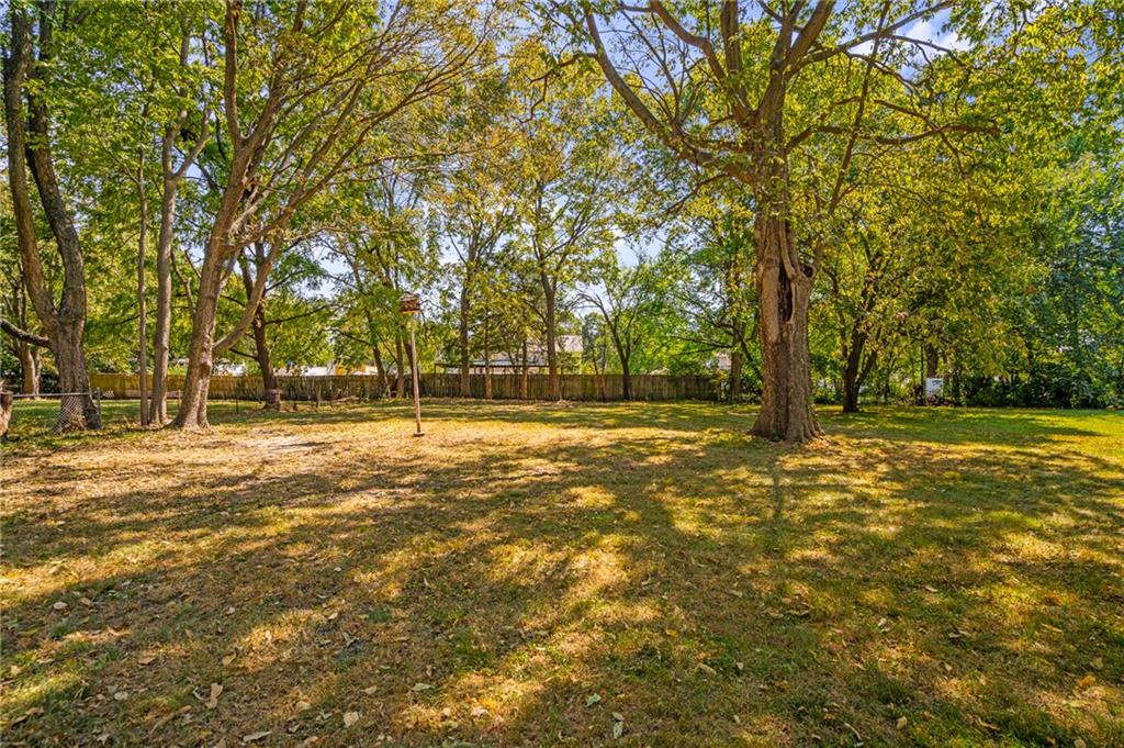 553 E Park Street Property Photo 34