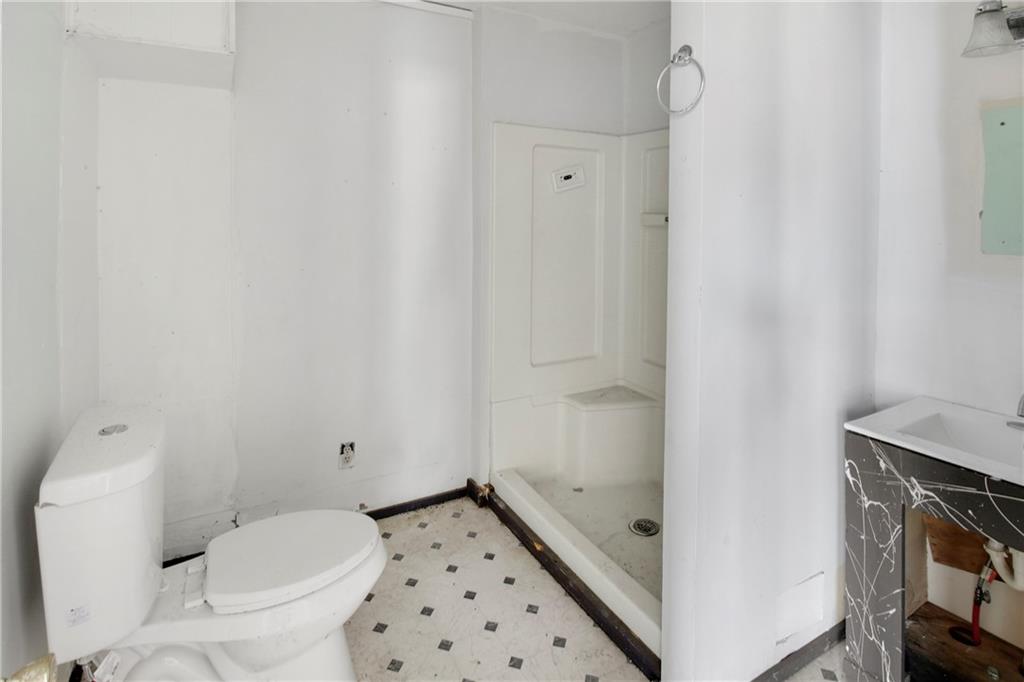 1415 And 1411 Belmont Avenue Property Photo 9