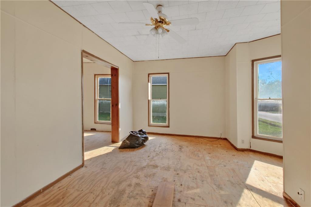 1415 And 1411 Belmont Avenue Property Photo 17