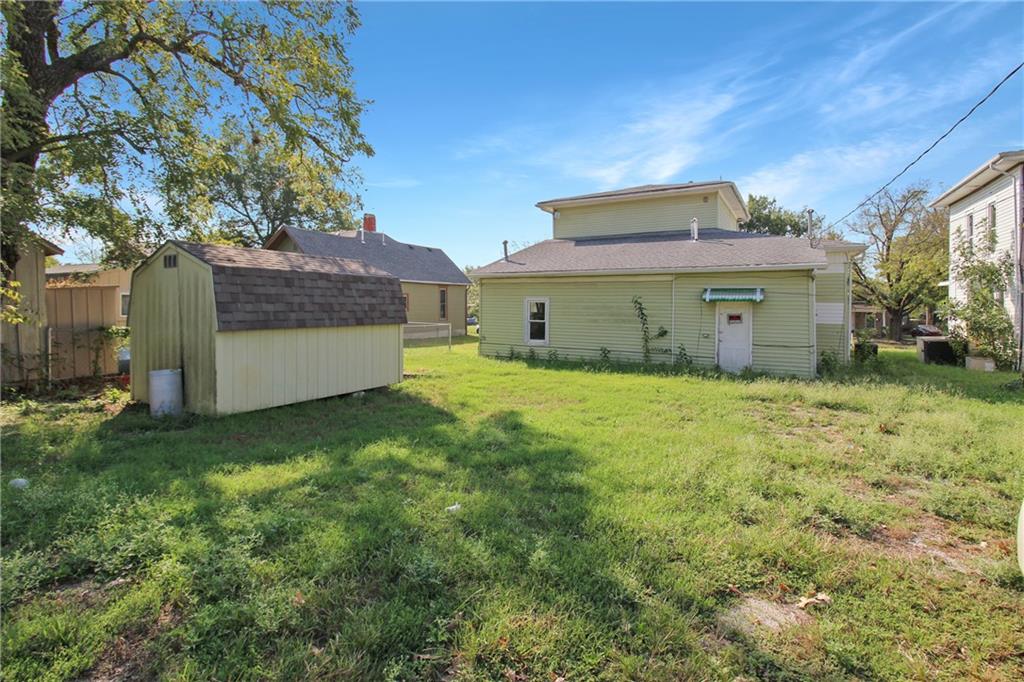 1415 And 1411 Belmont Avenue Property Photo 29