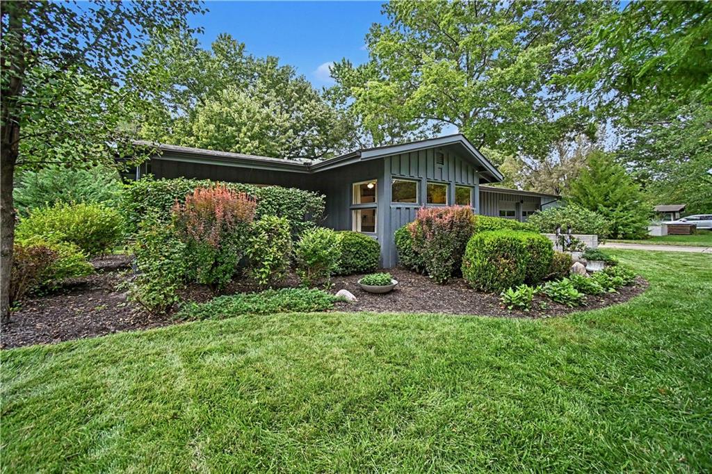 7704 Tomahawk Road Property Photo 3