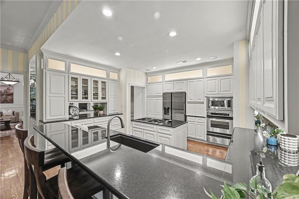 5506 W 82nd Place Property Photo 16